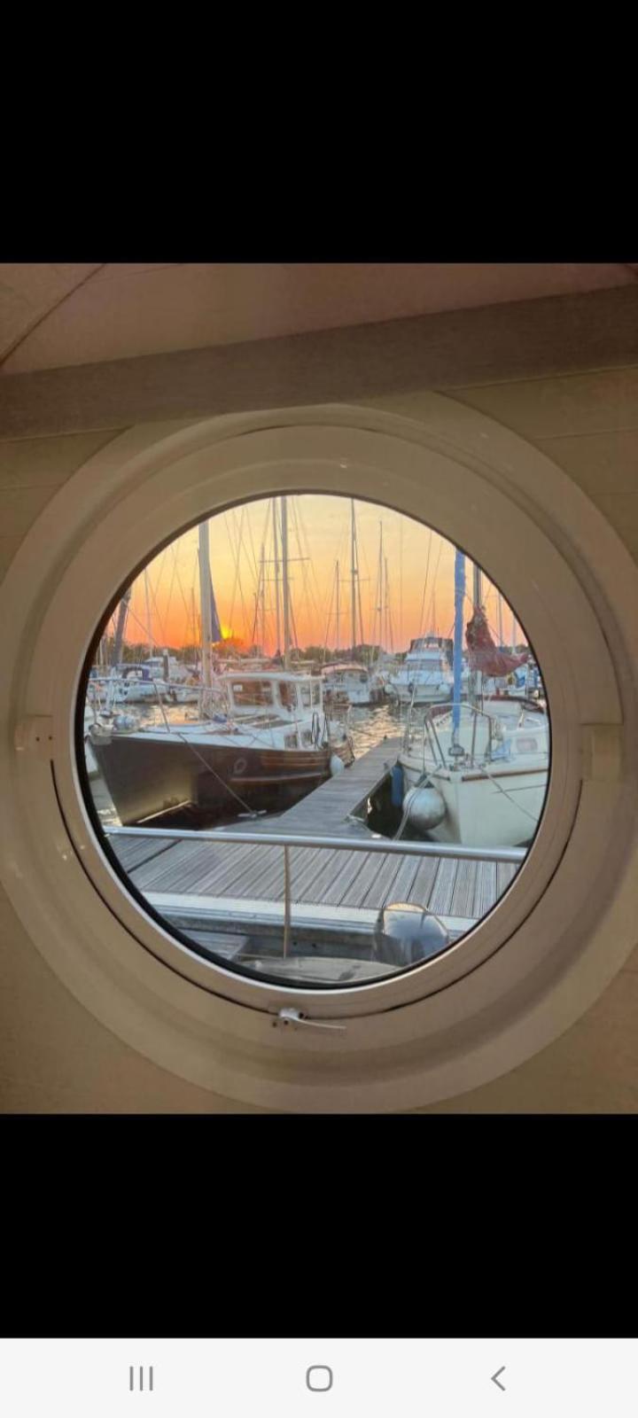 Hotel Sea Breeze Ark 900 Boat Emsworth Exterior foto