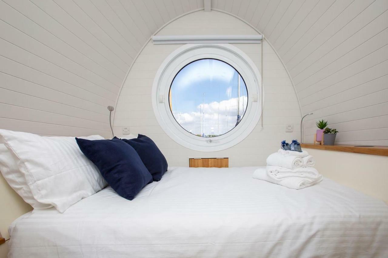 Hotel Sea Breeze Ark 900 Boat Emsworth Exterior foto