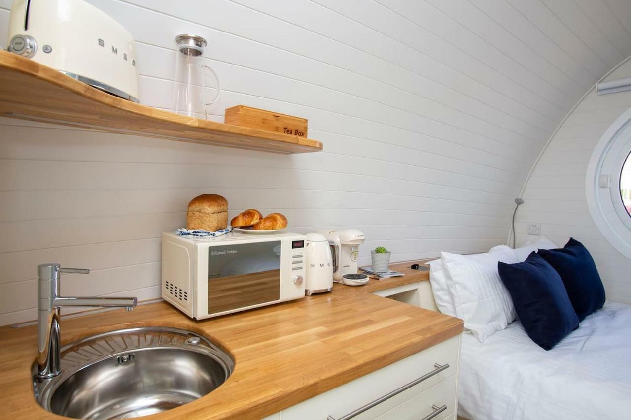 Hotel Sea Breeze Ark 900 Boat Emsworth Exterior foto