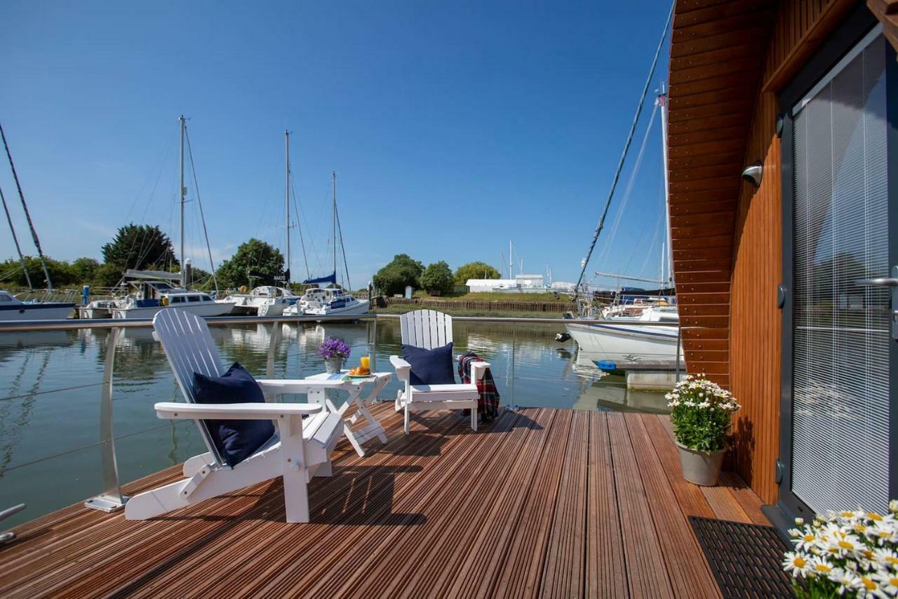 Hotel Sea Breeze Ark 900 Boat Emsworth Exterior foto